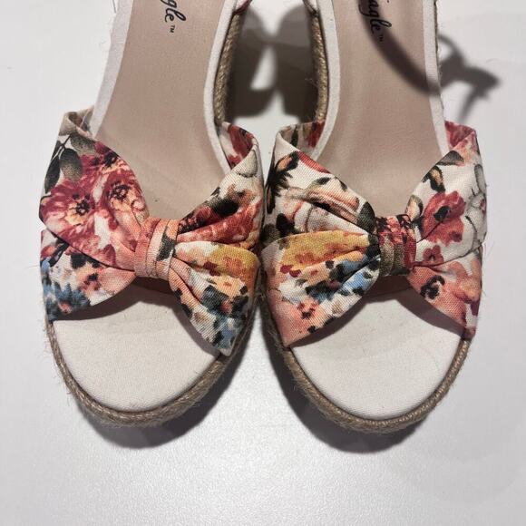 American Eagle Summer Floral Wedge Strappy Sandals 8.5 - Picture 5 of 7